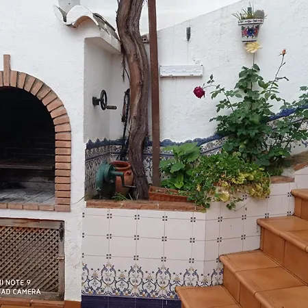 Holiday home Casa Luciita: Agradable Con Chimenea, Patio Y Bbq. *