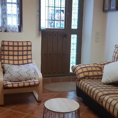 Casa Luciita: Agradable Con Chimenea, Patio Y Bbq. Semesterbostad *