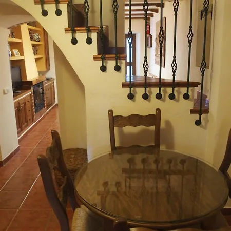 Casa Luciita: Agradable Con Chimenea, Patio Y Bbq.